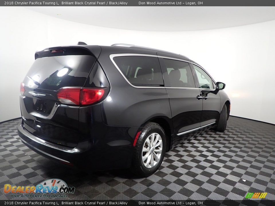 2018 Chrysler Pacifica Touring L Brilliant Black Crystal Pearl / Black/Alloy Photo #10