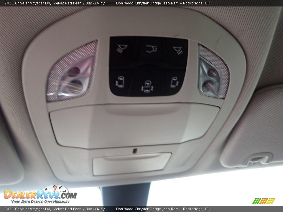 2021 Chrysler Voyager LXI Velvet Red Pearl / Black/Alloy Photo #22
