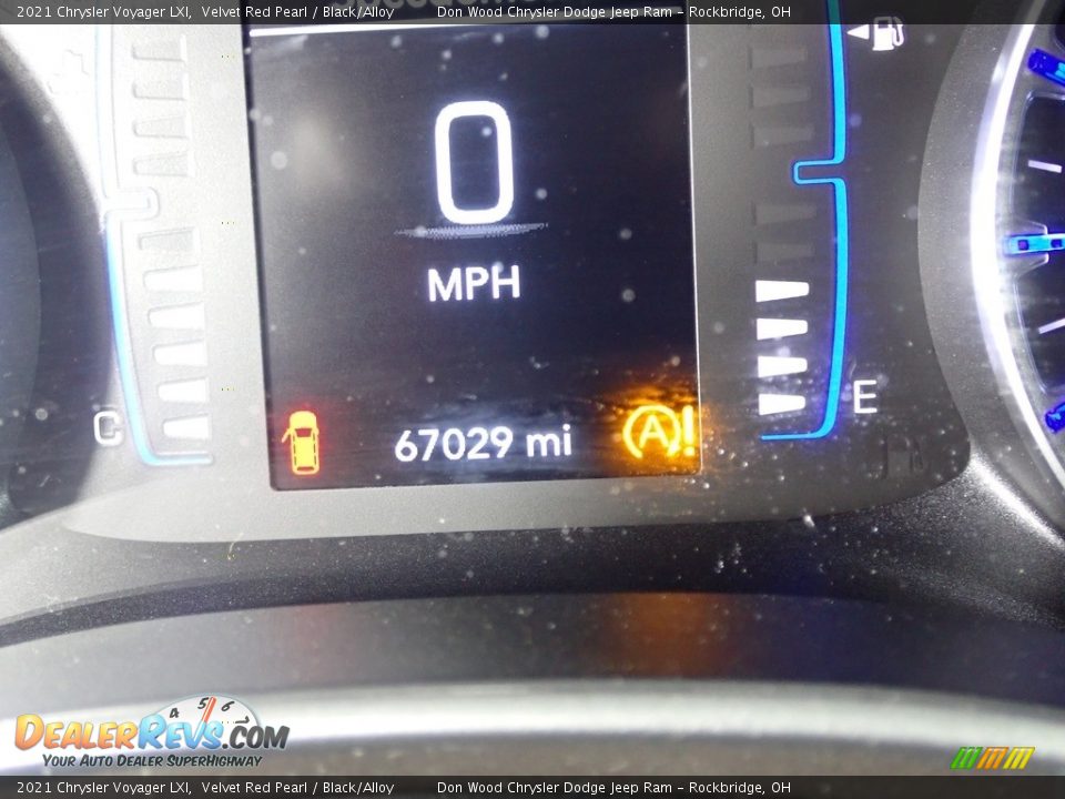 2021 Chrysler Voyager LXI Velvet Red Pearl / Black/Alloy Photo #33