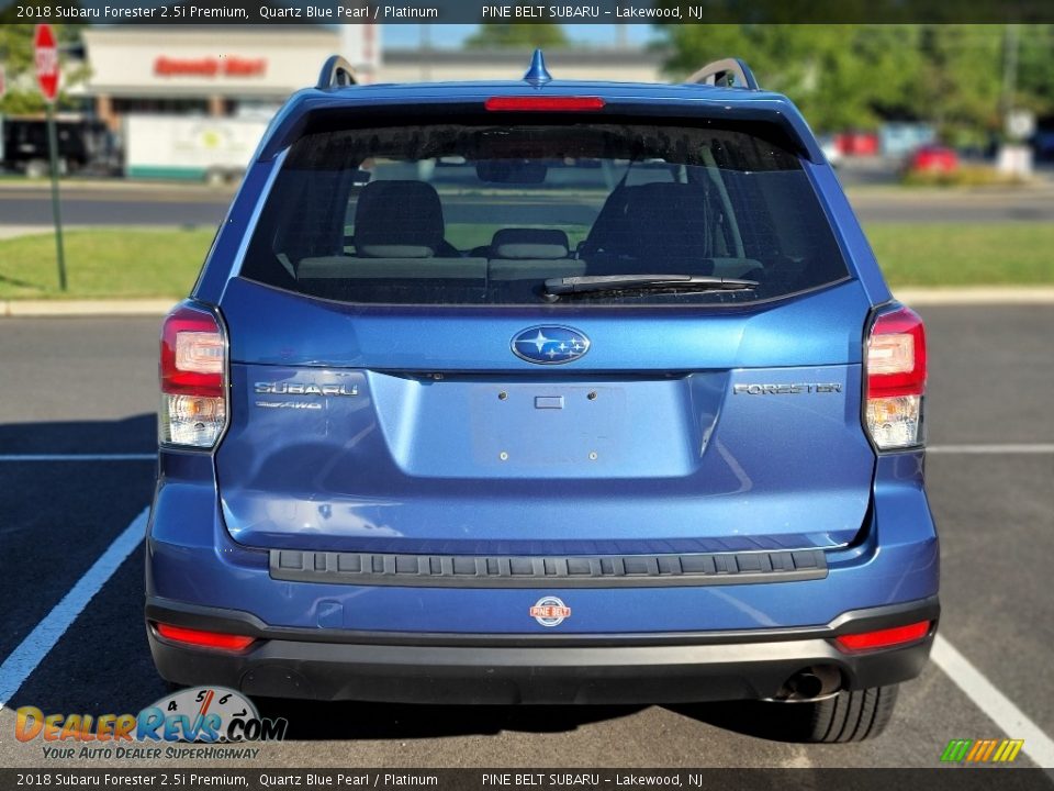 2018 Subaru Forester 2.5i Premium Quartz Blue Pearl / Platinum Photo #7