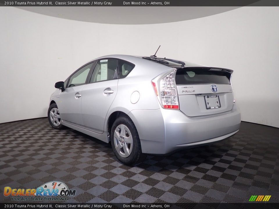 2010 Toyota Prius Hybrid III Classic Silver Metallic / Misty Gray Photo #10