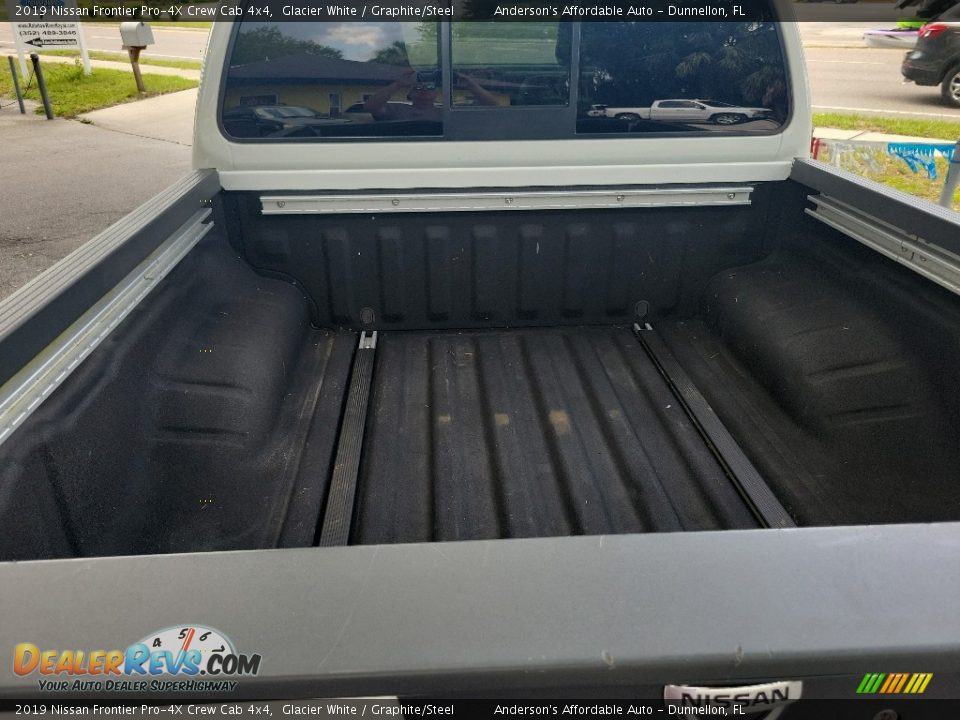 2019 Nissan Frontier Pro-4X Crew Cab 4x4 Glacier White / Graphite/Steel Photo #9