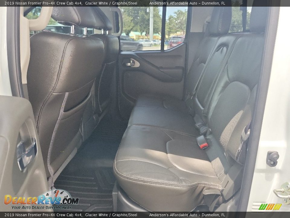 Rear Seat of 2019 Nissan Frontier Pro-4X Crew Cab 4x4 Photo #22