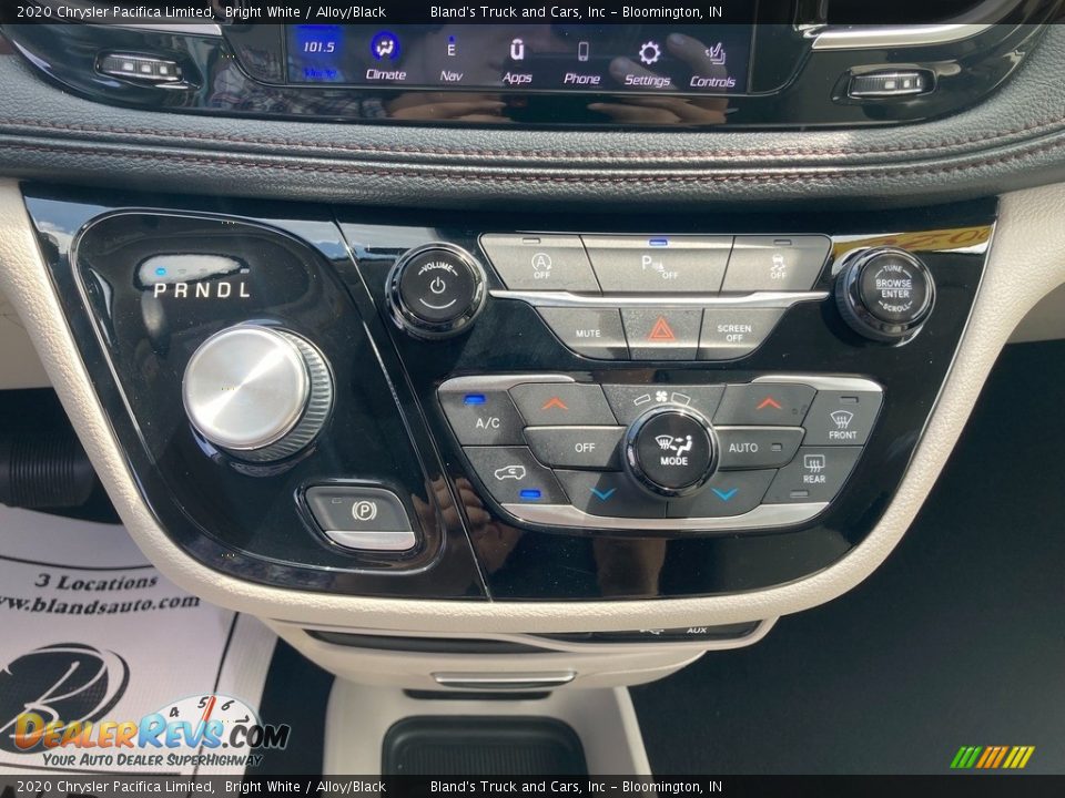 2020 Chrysler Pacifica Limited Bright White / Alloy/Black Photo #30
