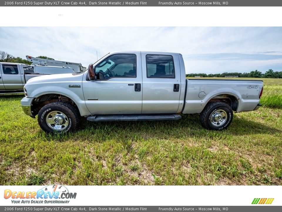 2006 Ford F250 Super Duty XLT Crew Cab 4x4 Dark Stone Metallic / Medium Flint Photo #7