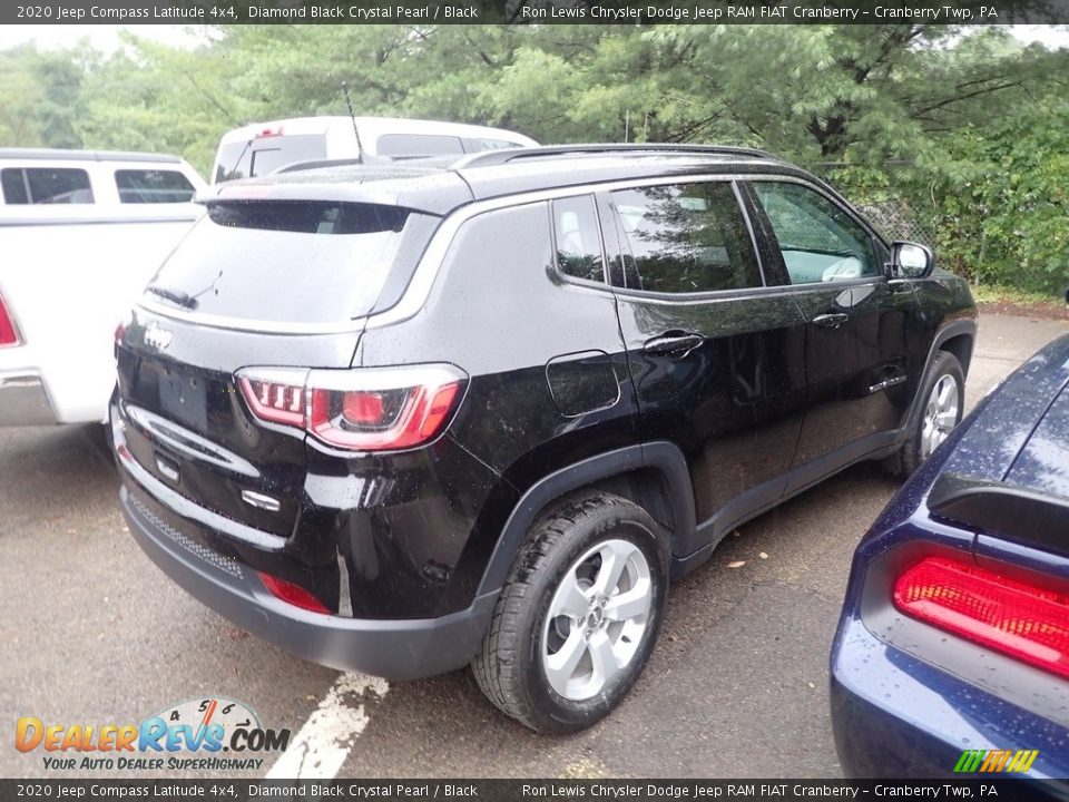 2020 Jeep Compass Latitude 4x4 Diamond Black Crystal Pearl / Black Photo #4