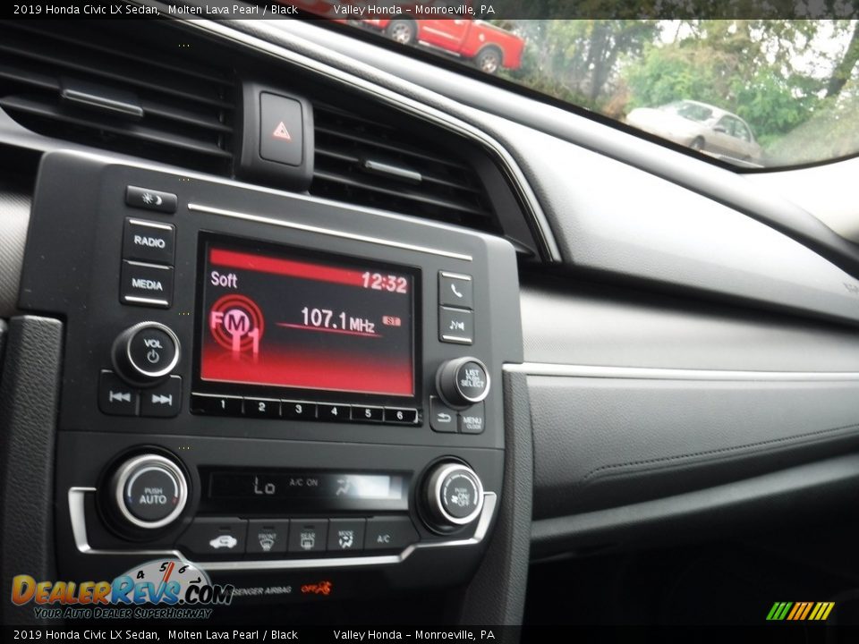 2019 Honda Civic LX Sedan Molten Lava Pearl / Black Photo #15