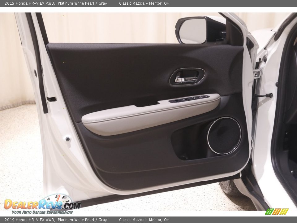 2019 Honda HR-V EX AWD Platinum White Pearl / Gray Photo #4