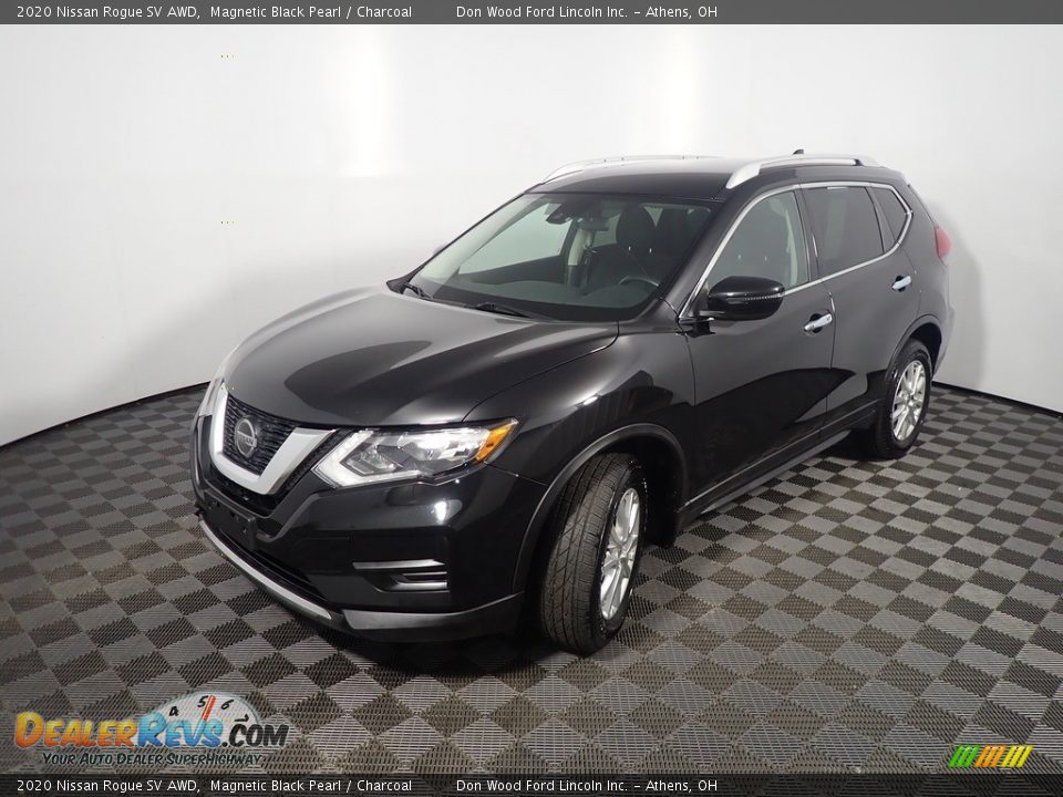 2020 Nissan Rogue SV AWD Magnetic Black Pearl / Charcoal Photo #10