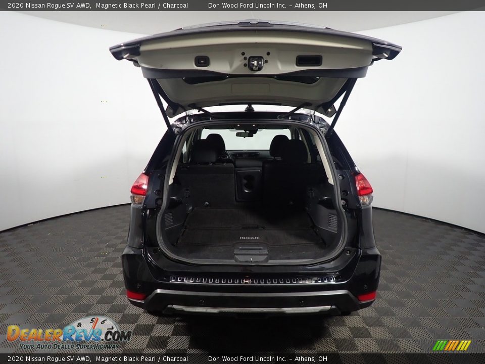 2020 Nissan Rogue SV AWD Magnetic Black Pearl / Charcoal Photo #15