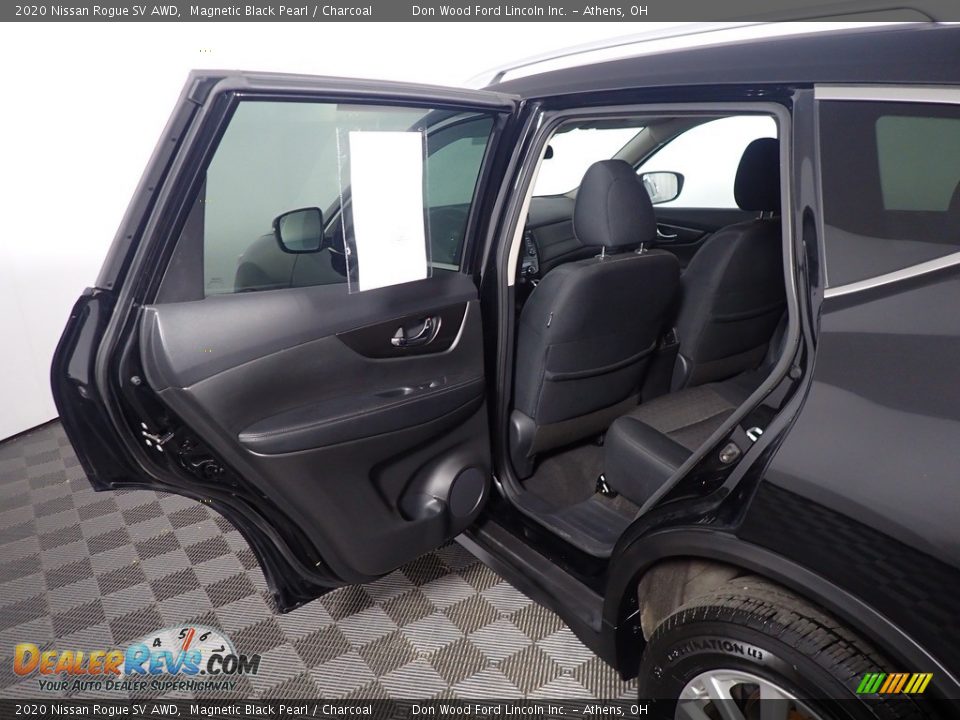 2020 Nissan Rogue SV AWD Magnetic Black Pearl / Charcoal Photo #36