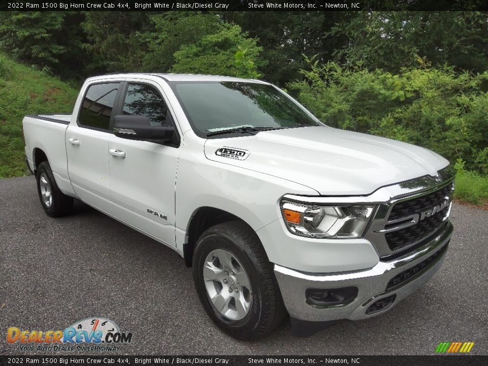 2022 Ram 1500 Big Horn Crew Cab 4x4 Bright White / Black/Diesel Gray Photo #4