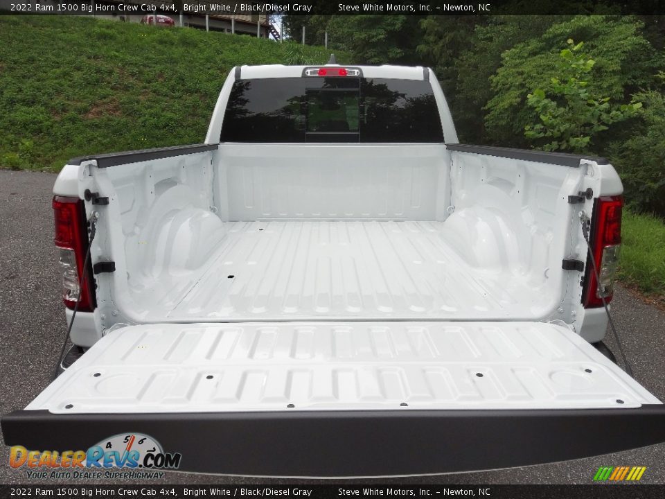 2022 Ram 1500 Big Horn Crew Cab 4x4 Bright White / Black/Diesel Gray Photo #8