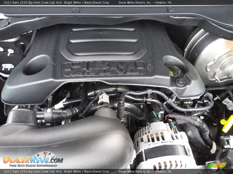 2022 Ram 1500 Big Horn Crew Cab 4x4 Bright White / Black/Diesel Gray Photo #10