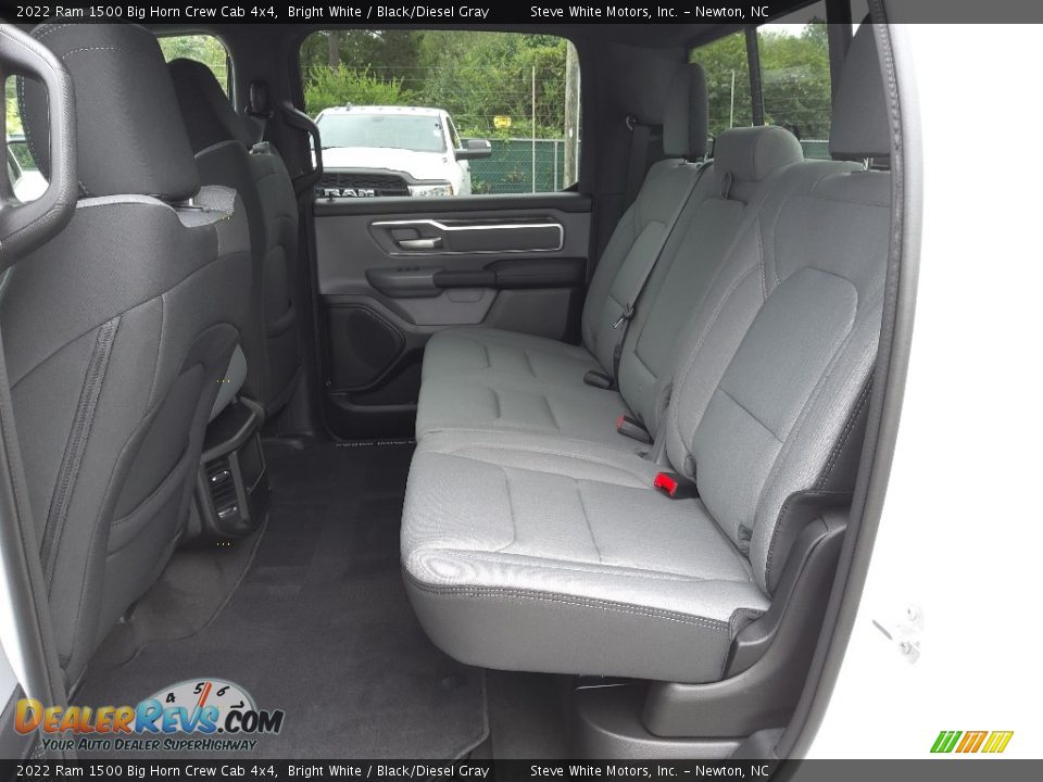 2022 Ram 1500 Big Horn Crew Cab 4x4 Bright White / Black/Diesel Gray Photo #14