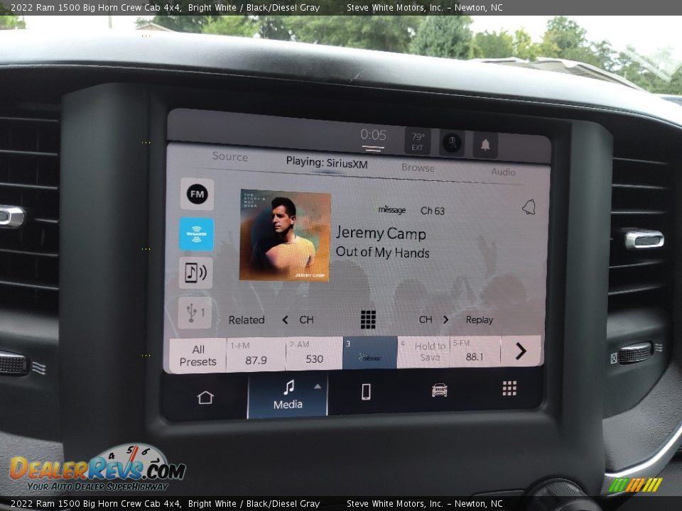 2022 Ram 1500 Big Horn Crew Cab 4x4 Bright White / Black/Diesel Gray Photo #23
