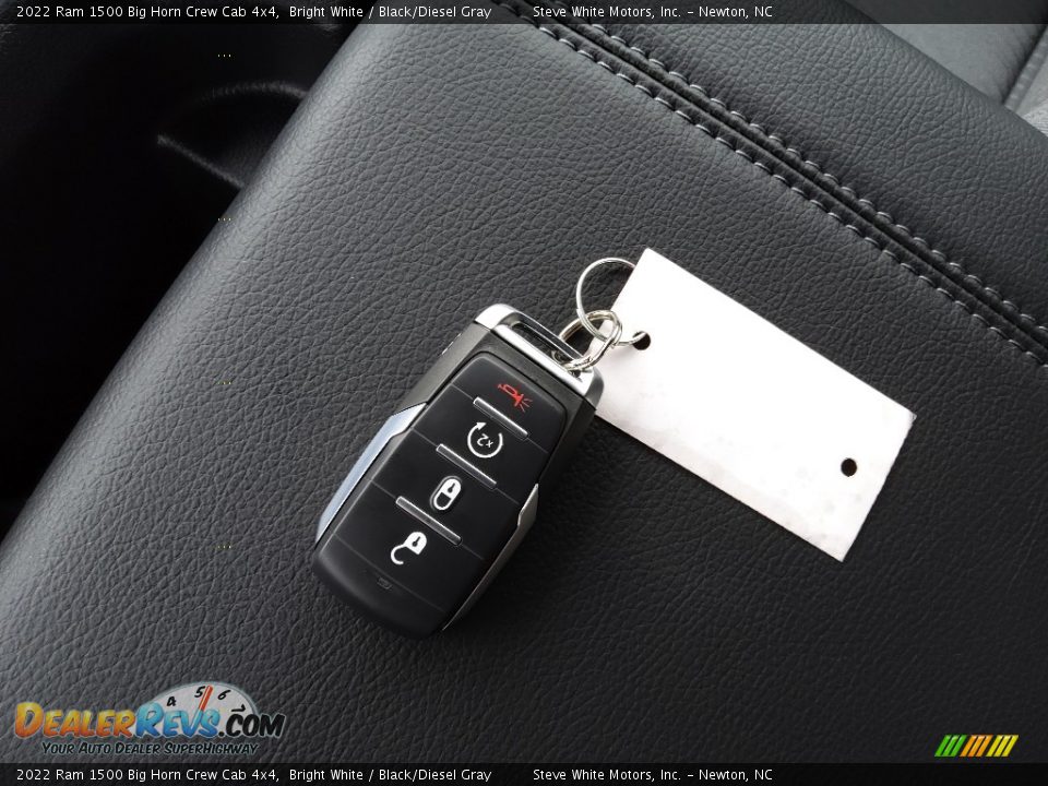 2022 Ram 1500 Big Horn Crew Cab 4x4 Bright White / Black/Diesel Gray Photo #28