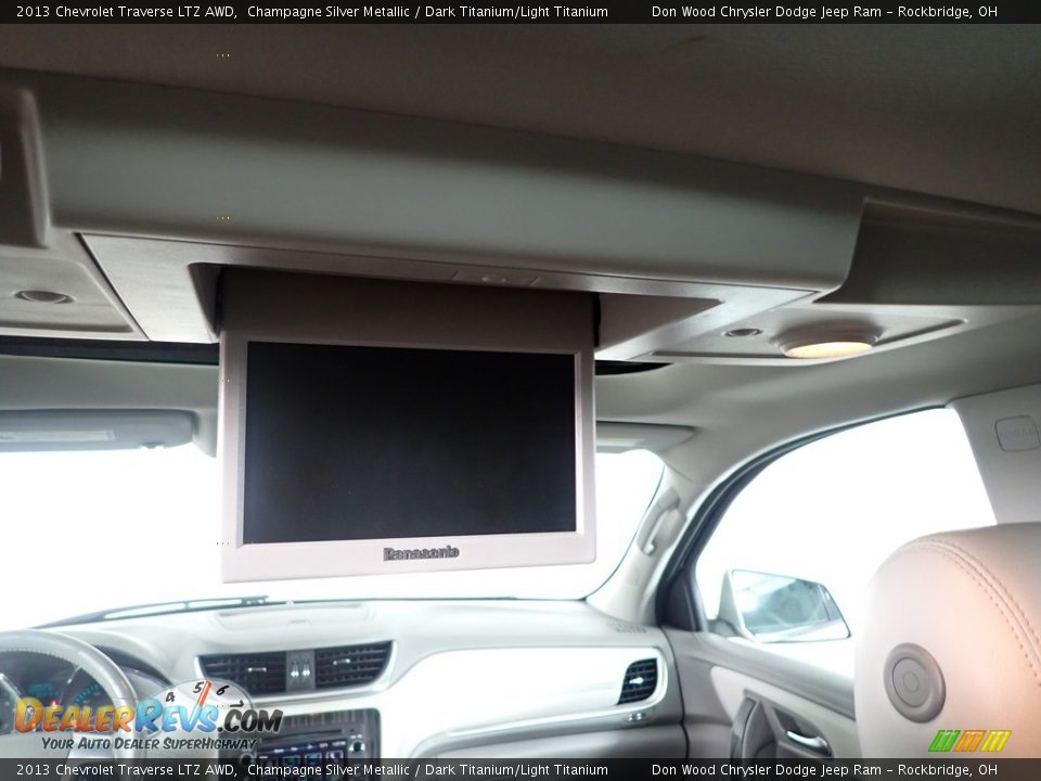 2013 Chevrolet Traverse LTZ AWD Champagne Silver Metallic / Dark Titanium/Light Titanium Photo #5