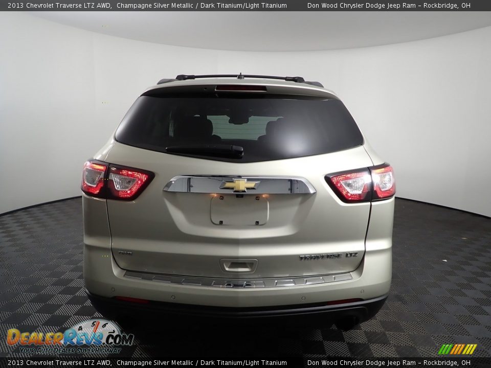 2013 Chevrolet Traverse LTZ AWD Champagne Silver Metallic / Dark Titanium/Light Titanium Photo #12