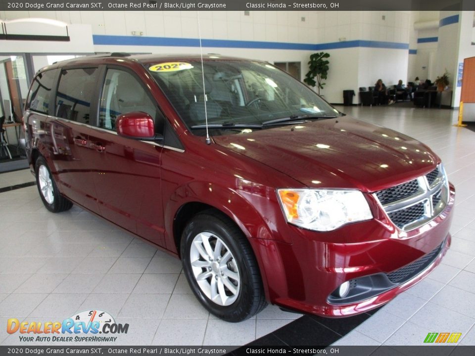 2020 Dodge Grand Caravan SXT Octane Red Pearl / Black/Light Graystone Photo #3