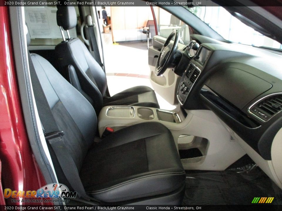 2020 Dodge Grand Caravan SXT Octane Red Pearl / Black/Light Graystone Photo #16