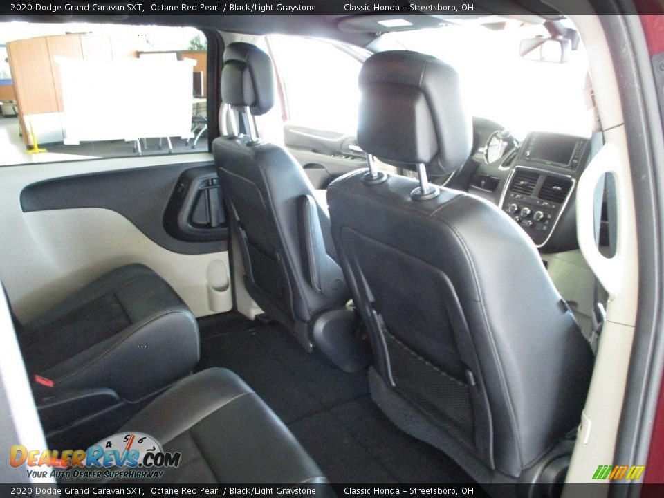 2020 Dodge Grand Caravan SXT Octane Red Pearl / Black/Light Graystone Photo #18