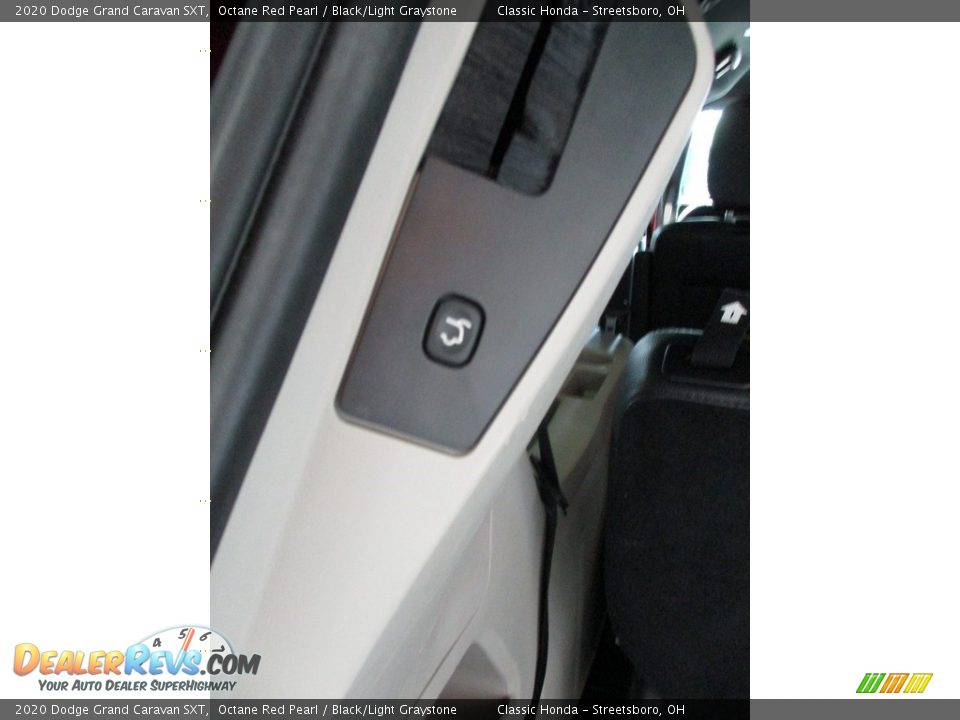 2020 Dodge Grand Caravan SXT Octane Red Pearl / Black/Light Graystone Photo #23