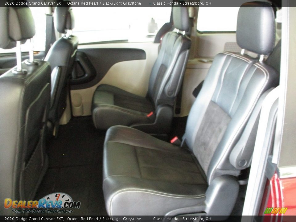 2020 Dodge Grand Caravan SXT Octane Red Pearl / Black/Light Graystone Photo #25