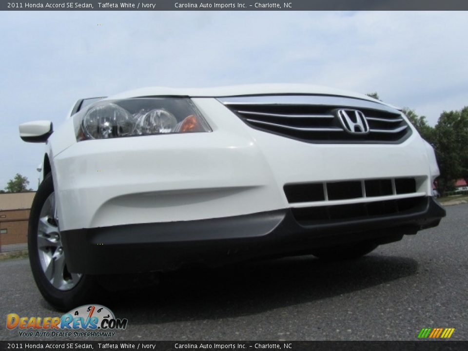 2011 Honda Accord SE Sedan Taffeta White / Ivory Photo #2