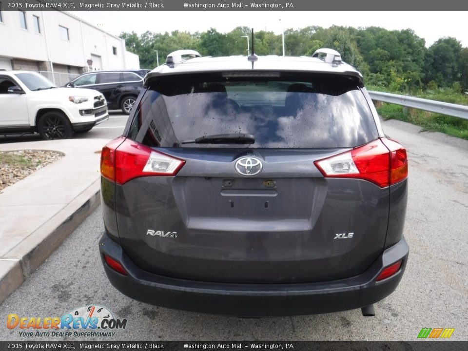 2015 Toyota RAV4 XLE Magnetic Gray Metallic / Black Photo #15