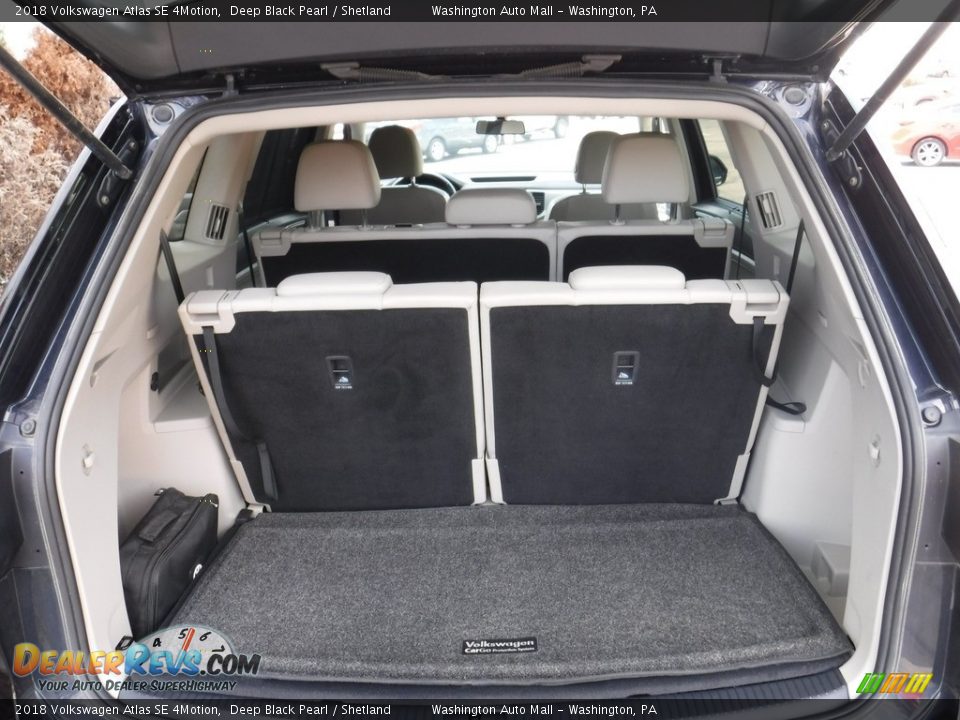 2018 Volkswagen Atlas SE 4Motion Deep Black Pearl / Shetland Photo #32