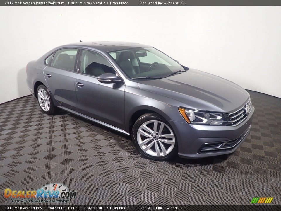 2019 Volkswagen Passat Wolfsburg Platinum Gray Metallic / Titan Black Photo #4