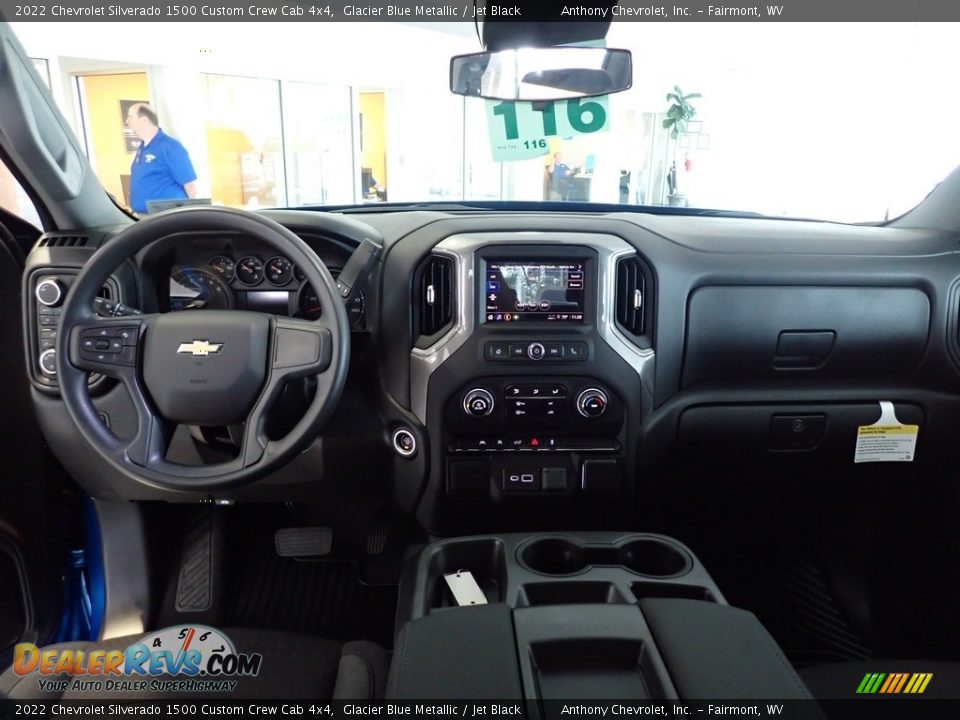 Dashboard of 2022 Chevrolet Silverado 1500 Custom Crew Cab 4x4 Photo #12