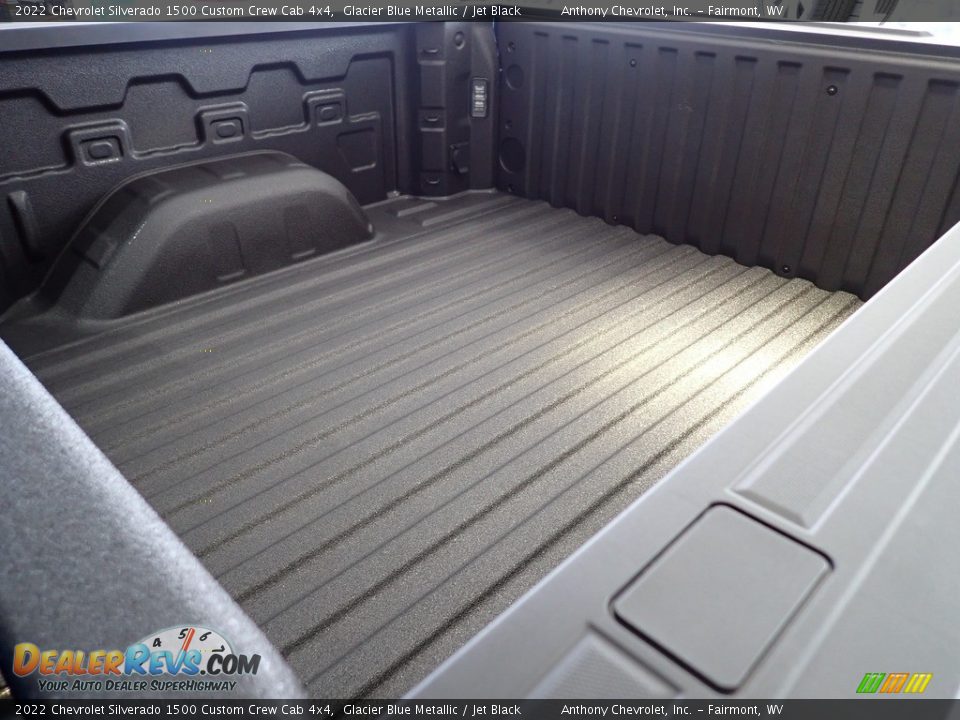 2022 Chevrolet Silverado 1500 Custom Crew Cab 4x4 Glacier Blue Metallic / Jet Black Photo #13