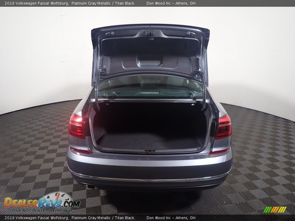 2019 Volkswagen Passat Wolfsburg Platinum Gray Metallic / Titan Black Photo #13