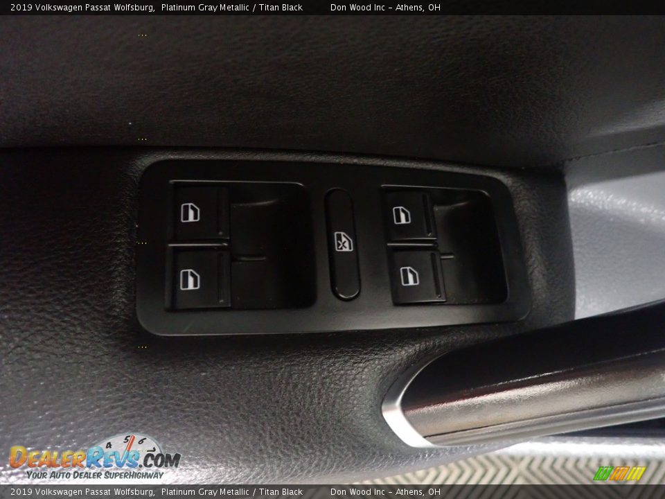 2019 Volkswagen Passat Wolfsburg Platinum Gray Metallic / Titan Black Photo #18
