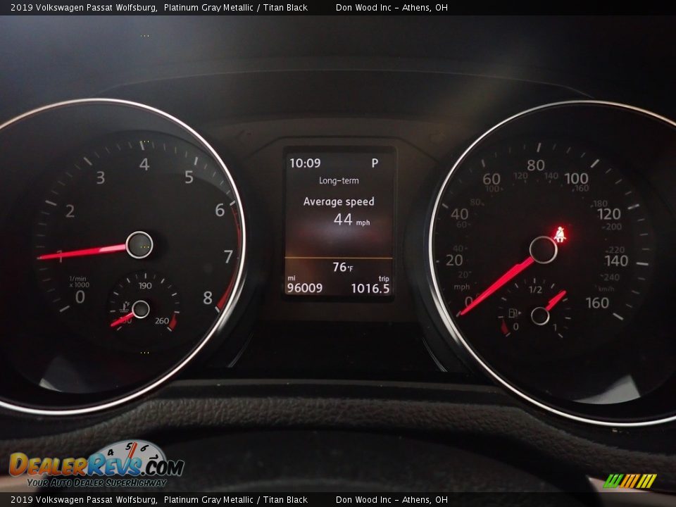 2019 Volkswagen Passat Wolfsburg Platinum Gray Metallic / Titan Black Photo #25