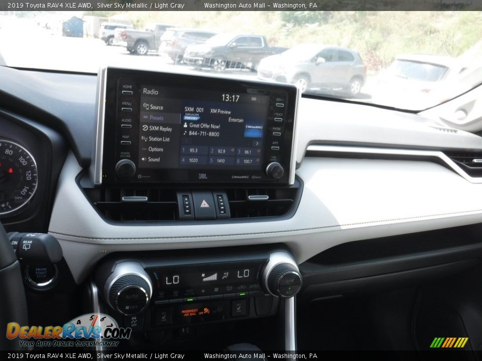 2019 Toyota RAV4 XLE AWD Silver Sky Metallic / Light Gray Photo #16
