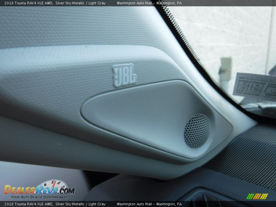 2019 Toyota RAV4 XLE AWD Silver Sky Metallic / Light Gray Photo #27