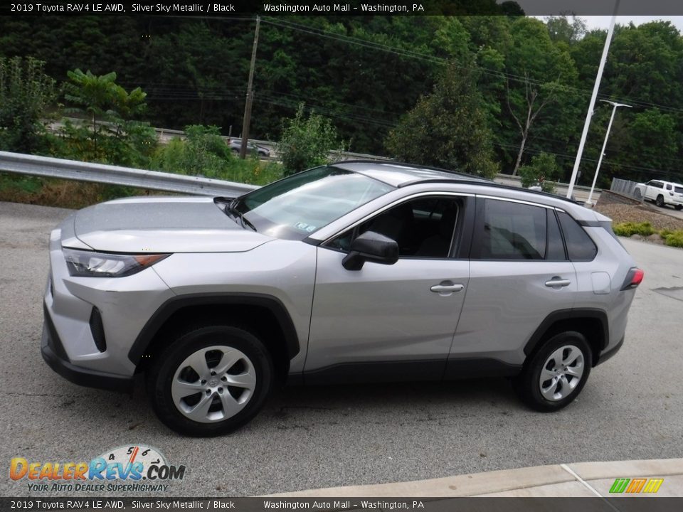 2019 Toyota RAV4 LE AWD Silver Sky Metallic / Black Photo #12