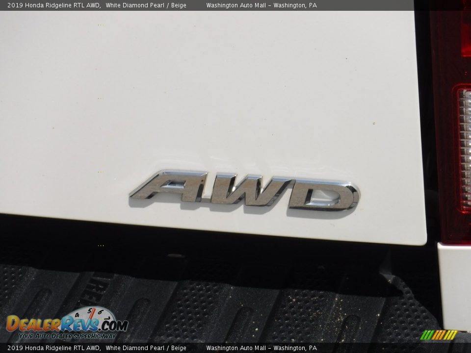 2019 Honda Ridgeline RTL AWD White Diamond Pearl / Beige Photo #10