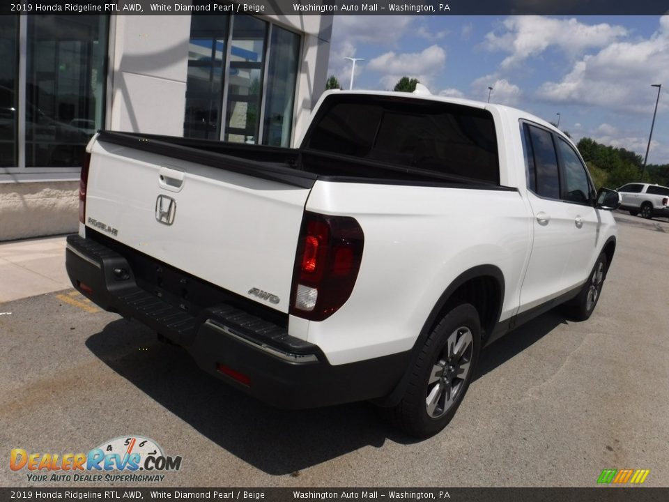 2019 Honda Ridgeline RTL AWD White Diamond Pearl / Beige Photo #11