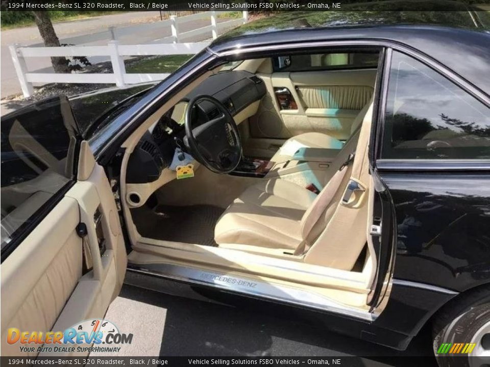 Front Seat of 1994 Mercedes-Benz SL 320 Roadster Photo #4