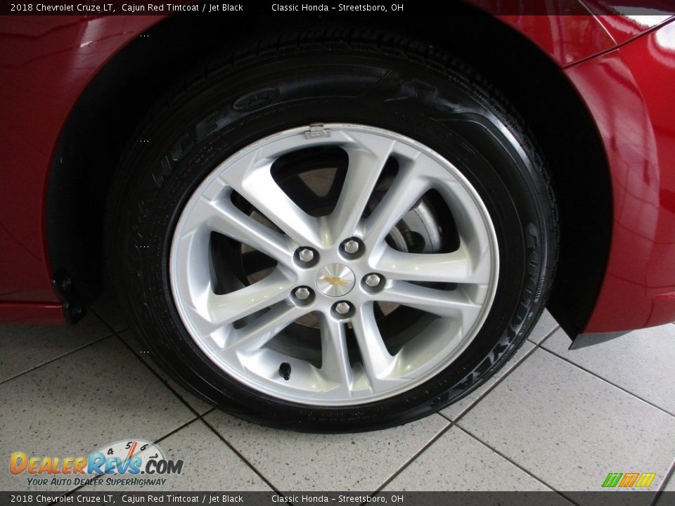 2018 Chevrolet Cruze LT Cajun Red Tintcoat / Jet Black Photo #5