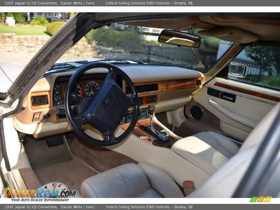 Front Seat of 1995 Jaguar XJ XJS Convertible Photo #6