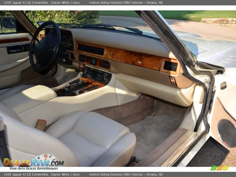 Front Seat of 1995 Jaguar XJ XJS Convertible Photo #7