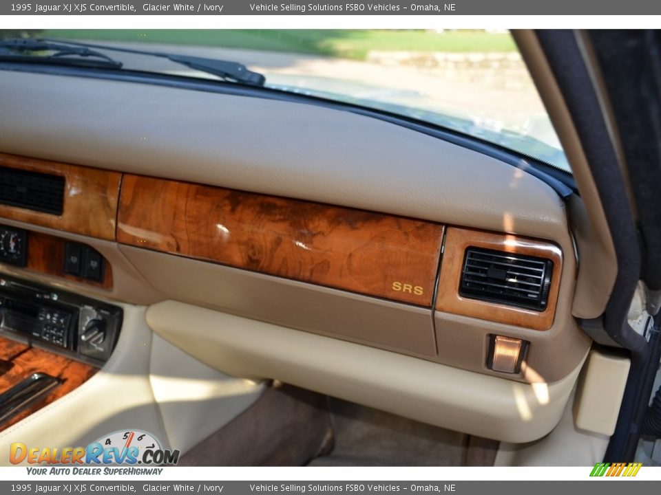 Dashboard of 1995 Jaguar XJ XJS Convertible Photo #11