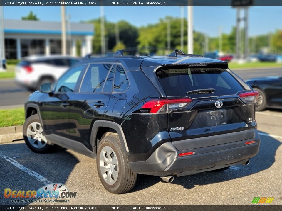 2019 Toyota RAV4 LE Midnight Black Metallic / Black Photo #11