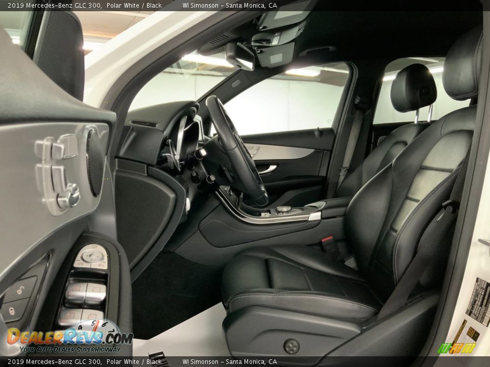 Front Seat of 2019 Mercedes-Benz GLC 300 Photo #21