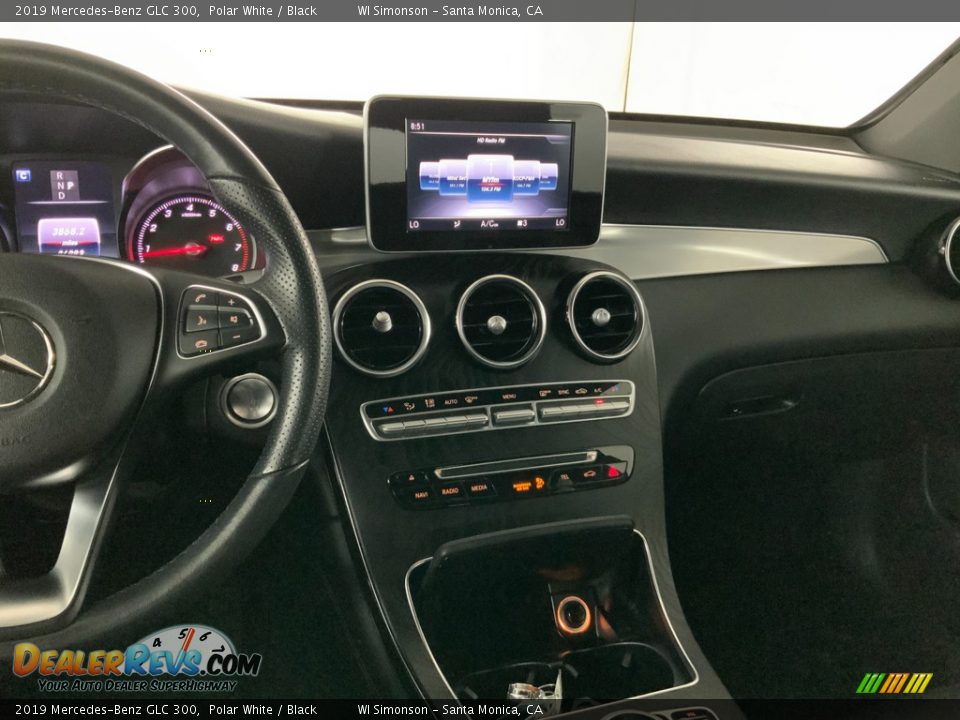 2019 Mercedes-Benz GLC 300 Polar White / Black Photo #26
